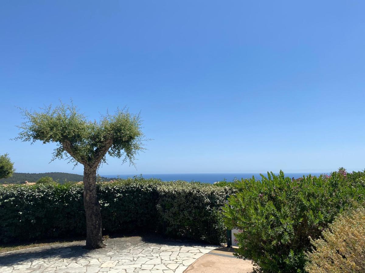Appart. Vue Mer Avec Piscine - Golfe De St Tropez Les Issambres Exterior foto