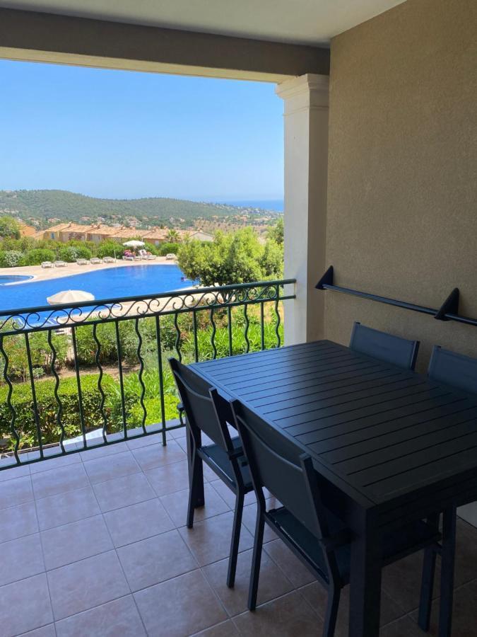 Appart. Vue Mer Avec Piscine - Golfe De St Tropez Les Issambres Exterior foto